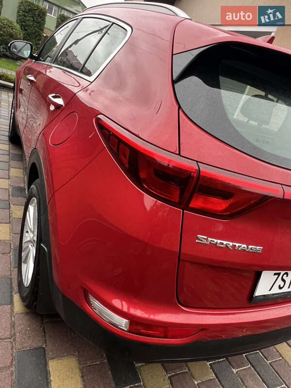 Внедорожник / Кроссовер Kia Sportage 2016 в Львове
