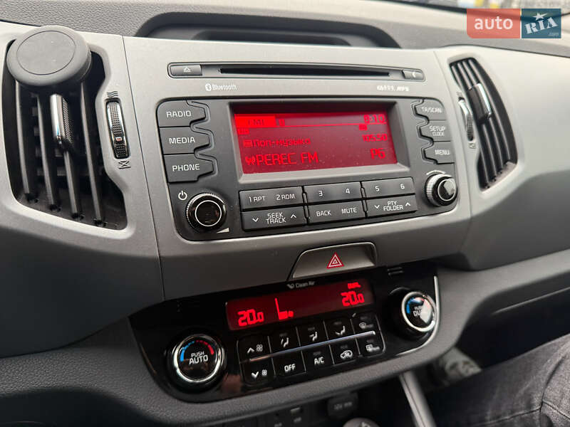 Внедорожник / Кроссовер Kia Sportage 2015 в Киеве