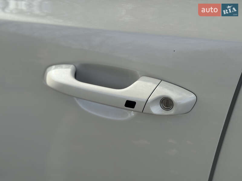 Позашляховик / Кросовер Kia Sportage 2019 в Києві фото 9 Позашляховик / Кросовер Kia Sportage 2019 в Києві