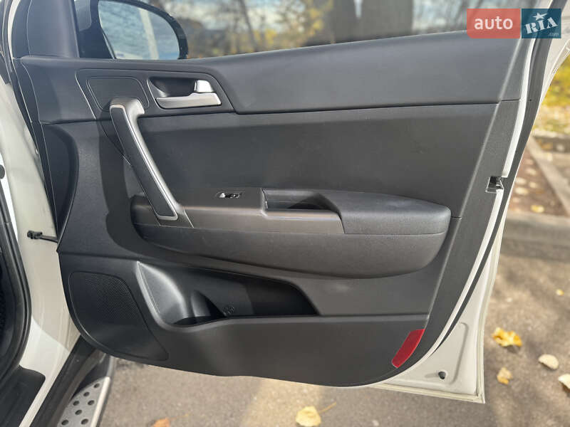 Позашляховик / Кросовер Kia Sportage 2019 в Києві фото 31 Позашляховик / Кросовер Kia Sportage 2019 в Києві