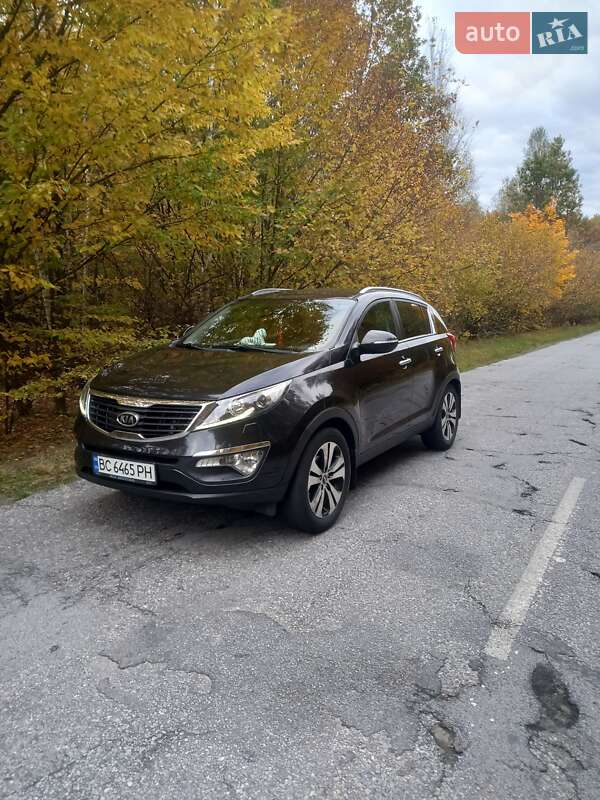 Внедорожник / Кроссовер Kia Sportage 2011 в Романове