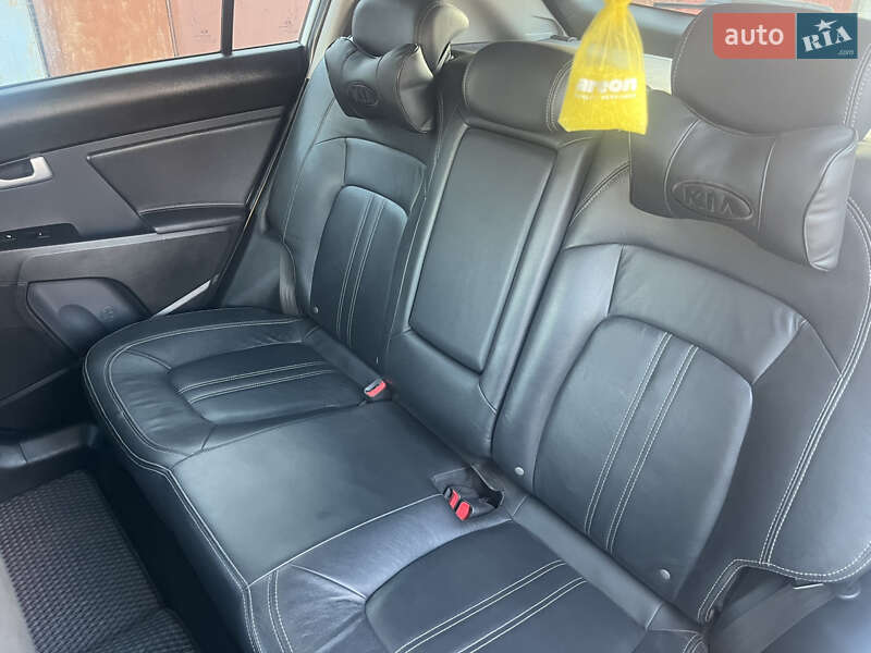 Позашляховик / Кросовер Kia Sportage 2013 в Харкові