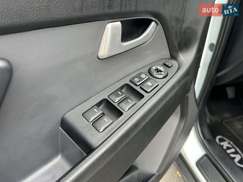 Внедорожник / Кроссовер Kia Sportage 2011 в Виннице