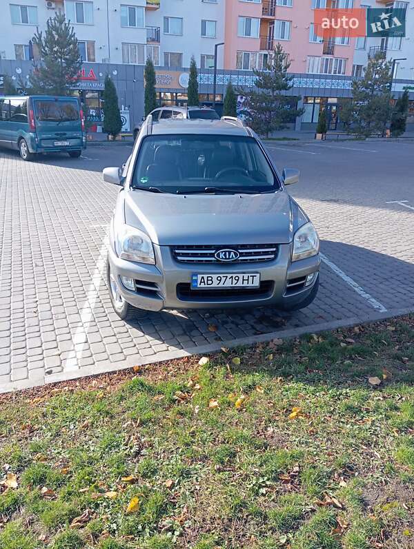 Позашляховик / Кросовер Kia Sportage 2006 в Вінниці