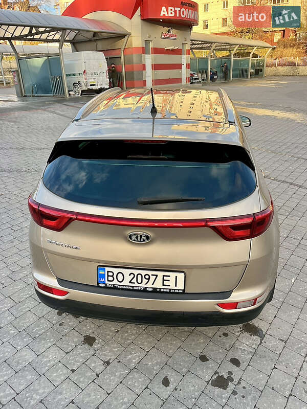 Позашляховик / Кросовер Kia Sportage 2016 в Тернополі фото 17 Позашляховик / Кросовер Kia Sportage 2016 в Тернополі