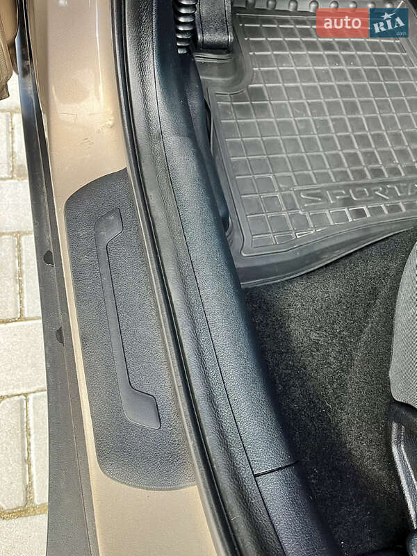 Позашляховик / Кросовер Kia Sportage 2016 в Тернополі фото 46 Позашляховик / Кросовер Kia Sportage 2016 в Тернополі