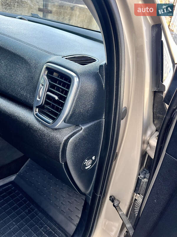 Позашляховик / Кросовер Kia Sportage 2016 в Тернополі фото 55 Позашляховик / Кросовер Kia Sportage 2016 в Тернополі