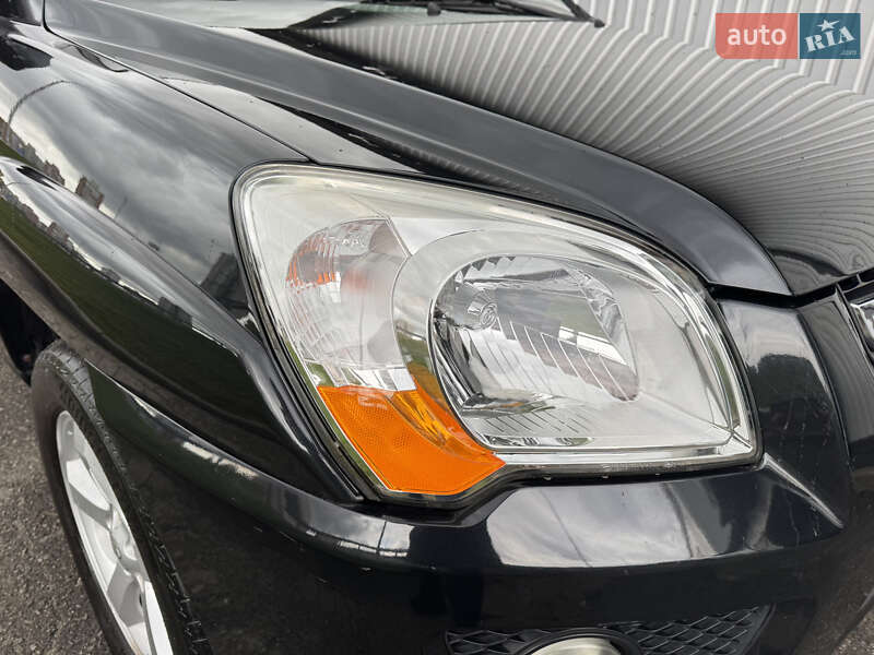 Позашляховик / Кросовер Kia Sportage 2008 в Києві