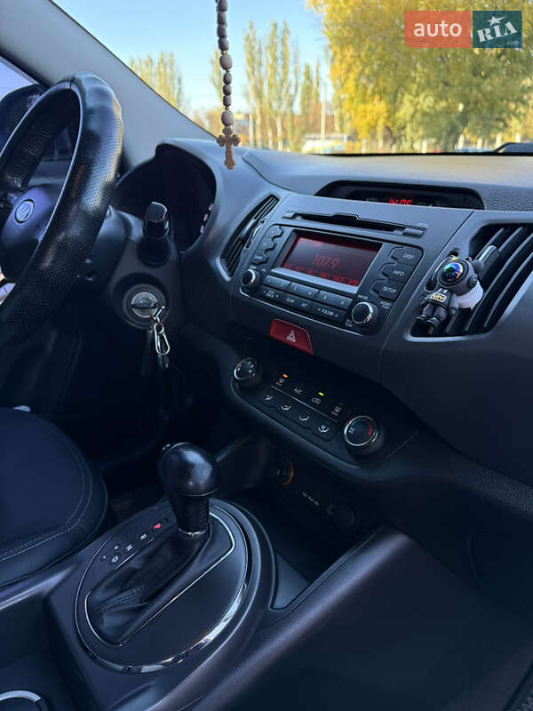 Позашляховик / Кросовер Kia Sportage 2011 в Павлограді