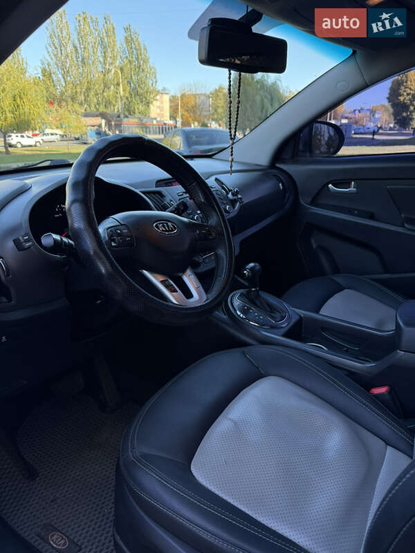 Позашляховик / Кросовер Kia Sportage 2011 в Павлограді