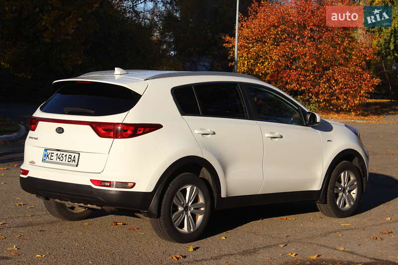 Позашляховик / Кросовер Kia Sportage 2017 в Дніпрі