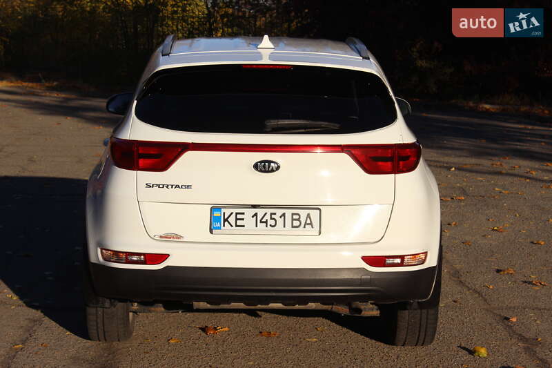 Позашляховик / Кросовер Kia Sportage 2017 в Дніпрі