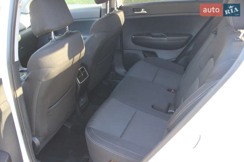 Позашляховик / Кросовер Kia Sportage 2017 в Дніпрі