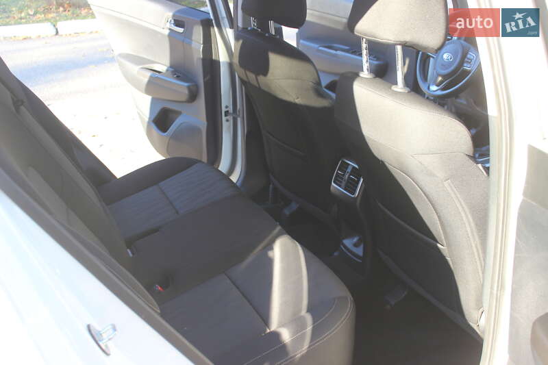 Позашляховик / Кросовер Kia Sportage 2017 в Дніпрі