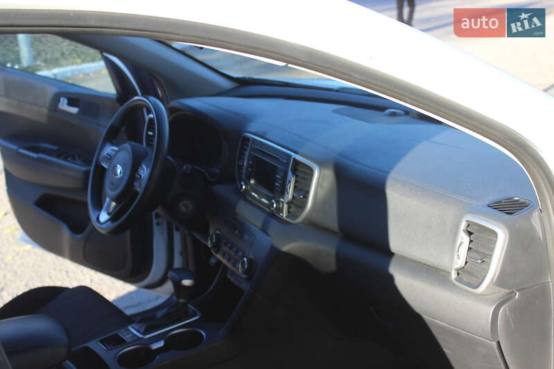 Позашляховик / Кросовер Kia Sportage 2017 в Дніпрі