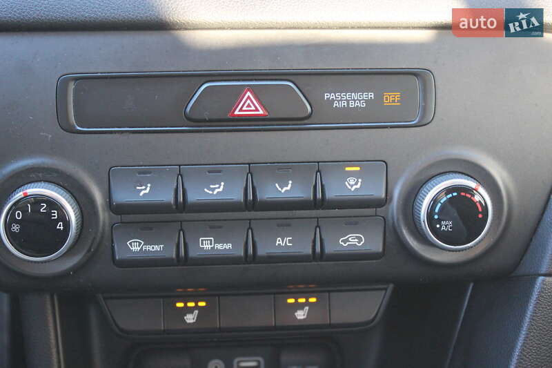 Позашляховик / Кросовер Kia Sportage 2017 в Дніпрі