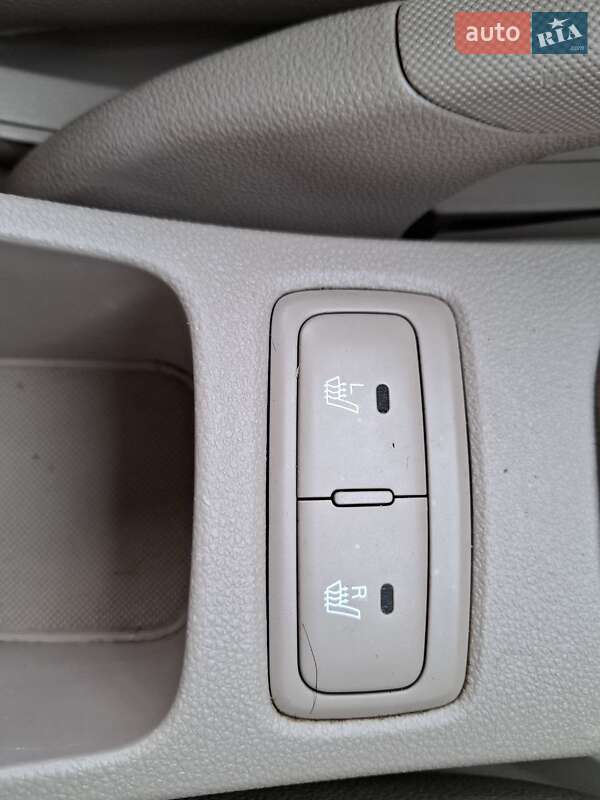 Внедорожник / Кроссовер Kia Sportage 2006 в Ровно