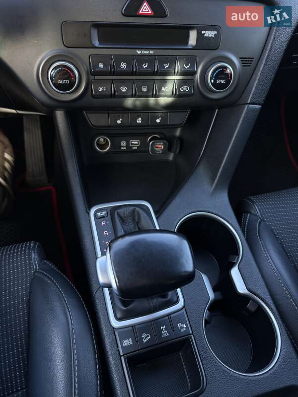 Позашляховик / Кросовер Kia Sportage 2017 в Києві