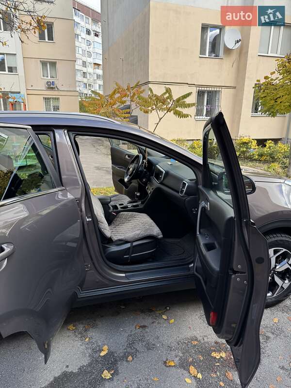 Позашляховик / Кросовер Kia Sportage 2020 в Тернополі фото 39 Позашляховик / Кросовер Kia Sportage 2020 в Тернополі
