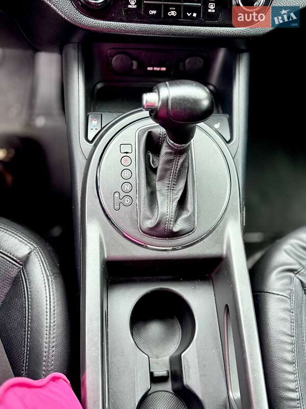 Позашляховик / Кросовер Kia Sportage 2013 в Харкові