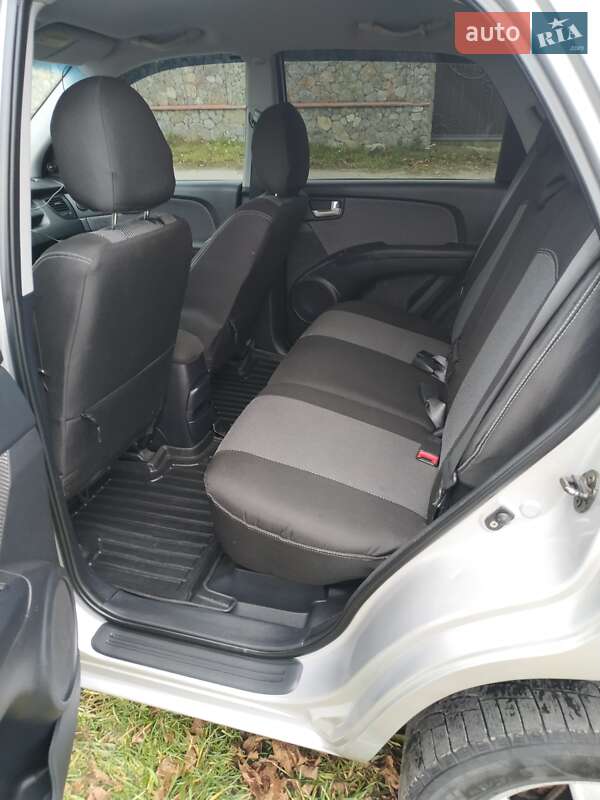 Внедорожник / Кроссовер Kia Sportage 2005 в Калиновке