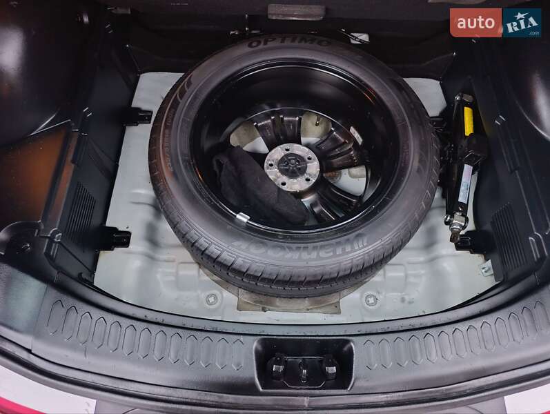 Позашляховик / Кросовер Kia Sportage 2011 в Чернівцях