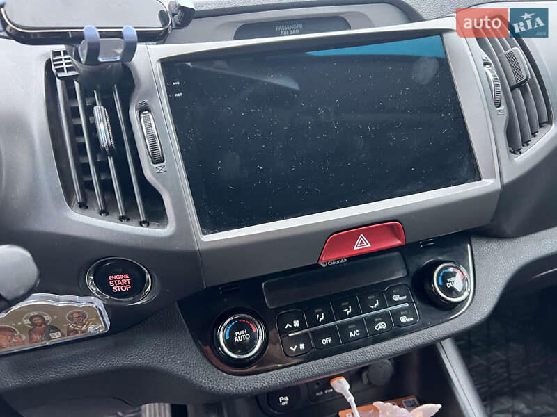 Внедорожник / Кроссовер Kia Sportage 2011 в Харькове