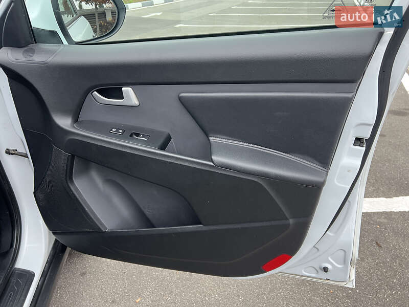 Внедорожник / Кроссовер Kia Sportage 2011 в Харькове