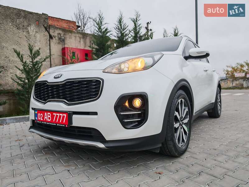 Внедорожник / Кроссовер Kia Sportage 2015 в Могилев-Подольске