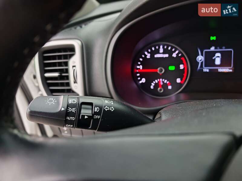 Внедорожник / Кроссовер Kia Sportage 2015 в Могилев-Подольске