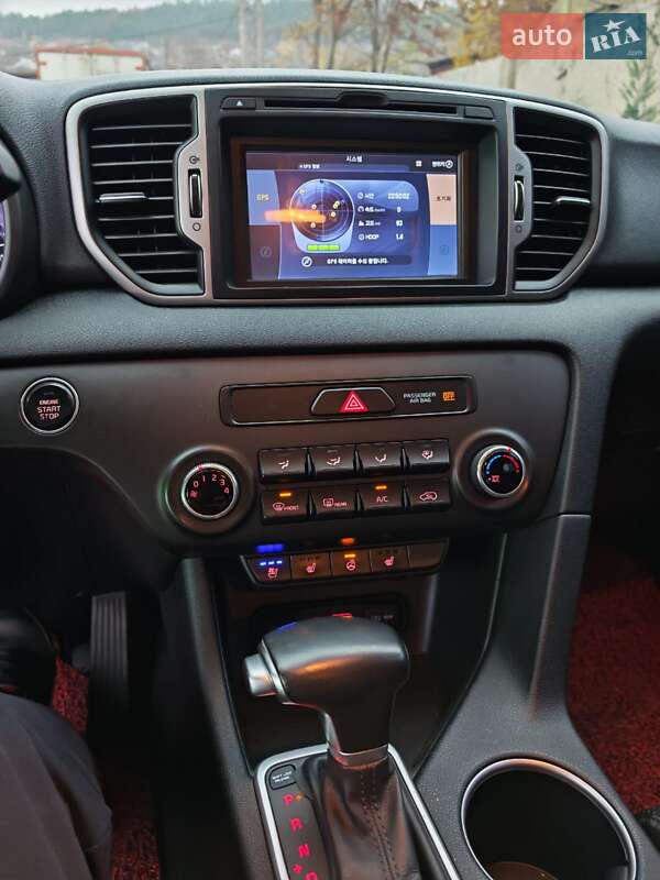 Внедорожник / Кроссовер Kia Sportage 2015 в Могилев-Подольске