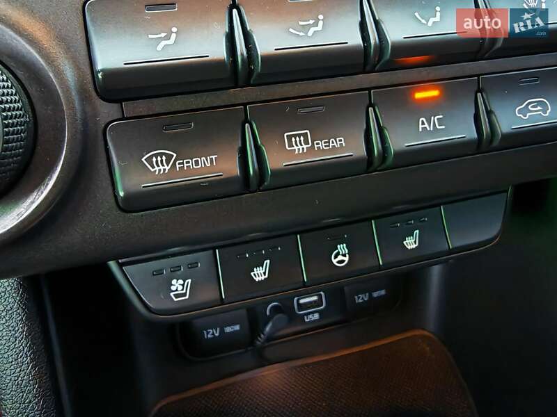 Внедорожник / Кроссовер Kia Sportage 2015 в Могилев-Подольске