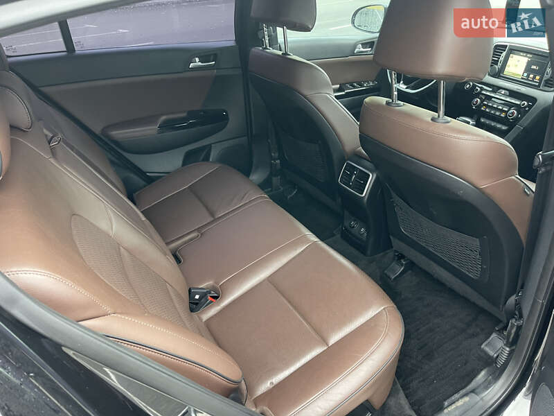 Внедорожник / Кроссовер Kia Sportage 2016 в Киеве