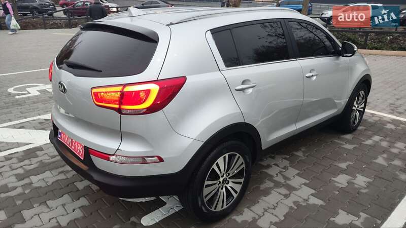 Внедорожник / Кроссовер Kia Sportage 2015 в Киеве