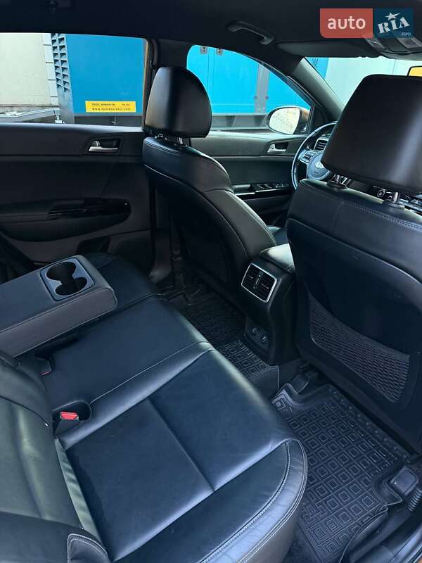 Внедорожник / Кроссовер Kia Sportage 2018 в Черкассах фото 3 Внедорожник / Кроссовер Kia Sportage 2018 в Черкассах