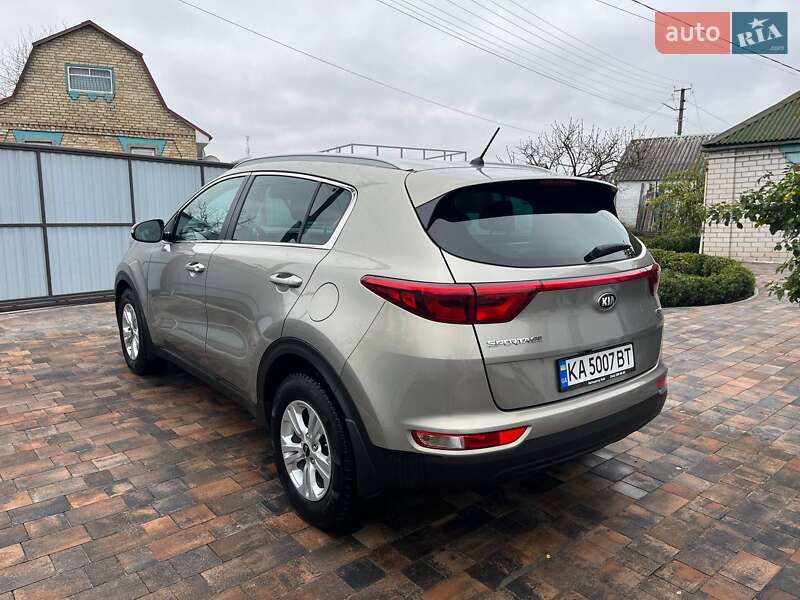 Позашляховик / Кросовер Kia Sportage 2017 в Києві фото 4 Позашляховик / Кросовер Kia Sportage 2017 в Києві