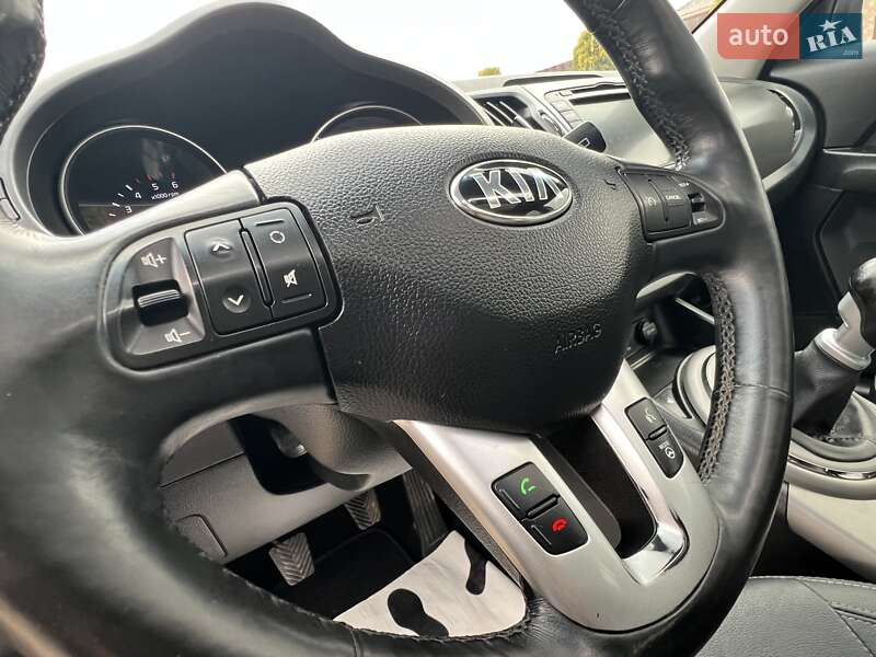 Позашляховик / Кросовер Kia Sportage 2014 в Івано-Франківську