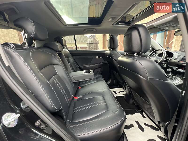 Позашляховик / Кросовер Kia Sportage 2014 в Івано-Франківську