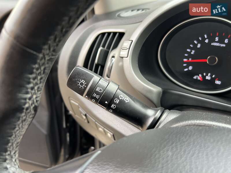 Позашляховик / Кросовер Kia Sportage 2014 в Івано-Франківську