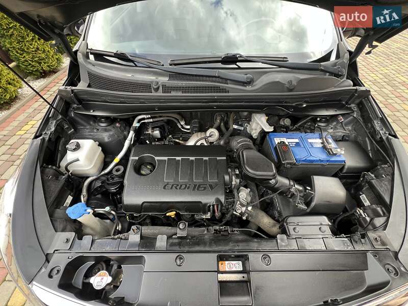 Позашляховик / Кросовер Kia Sportage 2014 в Івано-Франківську