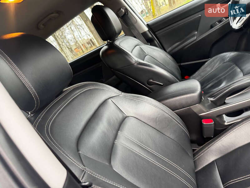 Внедорожник / Кроссовер Kia Sportage 2012 в Ахтырке фото 52 Внедорожник / Кроссовер Kia Sportage 2012 в Ахтырке