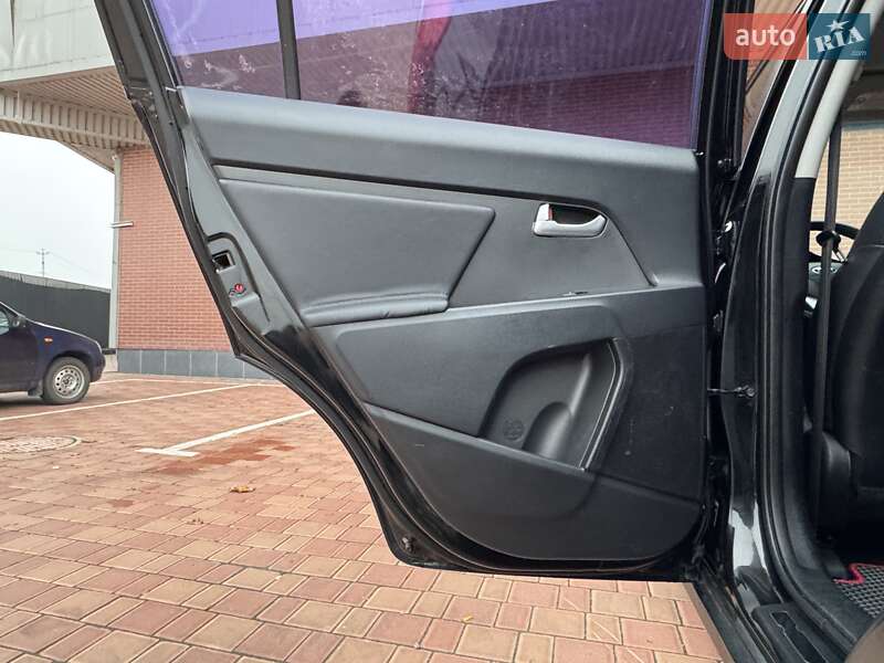 Внедорожник / Кроссовер Kia Sportage 2012 в Одессе