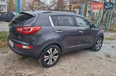 Внедорожник / Кроссовер Kia Sportage 2011 в Киеве