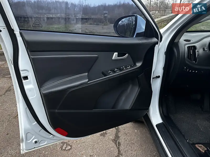 Kia Sportage 2013 VIN U5YPC811DDL294398 фото оголошення 9 з 38