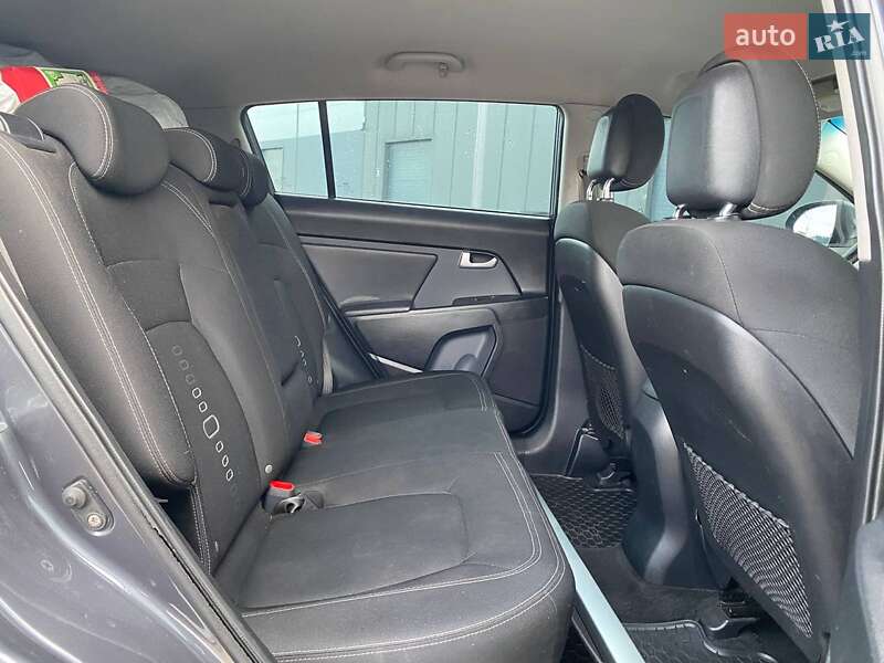 Внедорожник / Кроссовер Kia Sportage 2010 в Львове фото 6 Внедорожник / Кроссовер Kia Sportage 2010 в Львове