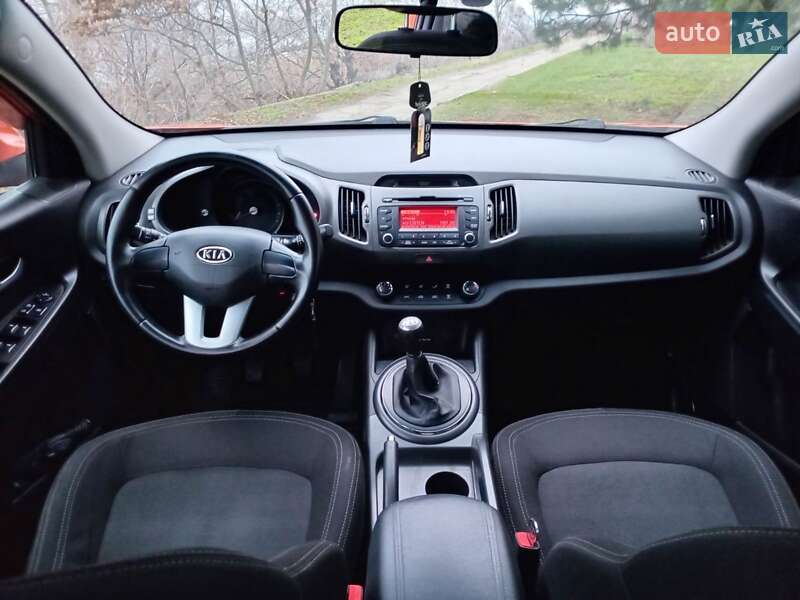 Позашляховик / Кросовер Kia Sportage 2011 в Дніпрі