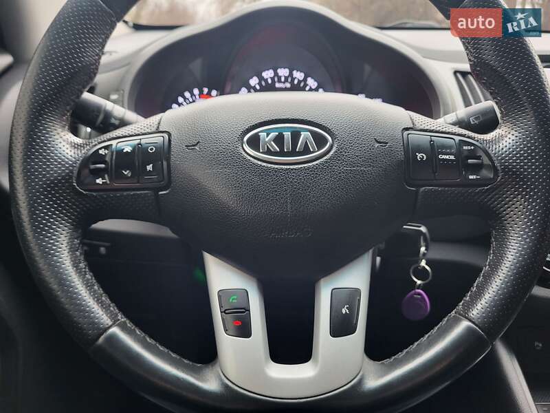 Внедорожник / Кроссовер Kia Sportage 2011 в Кривом Роге
