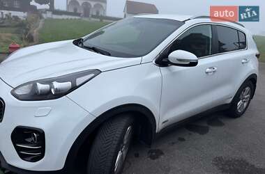 Внедорожник / Кроссовер Kia Sportage 2016 в Южноукраинске