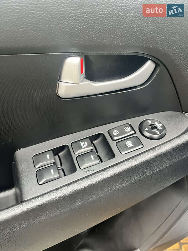 Внедорожник / Кроссовер Kia Sportage 2014 в Харькове фото 16 Внедорожник / Кроссовер Kia Sportage 2014 в Харькове