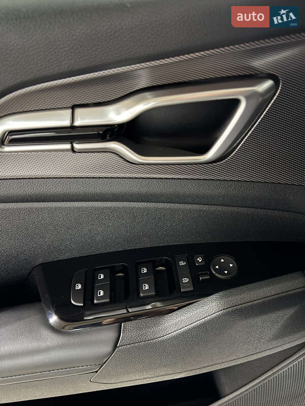 Внедорожник / Кроссовер Kia Sportage 2023 в Тернополе